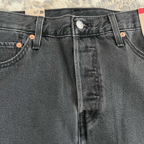 NWT Levi's Denim Cotton Blend Midi Skirt with Side Slit, Black, Size 31 - Picture 3 of 14